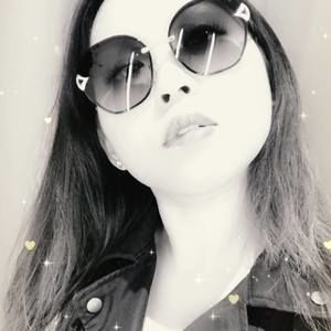 Meet your Posher, Vina